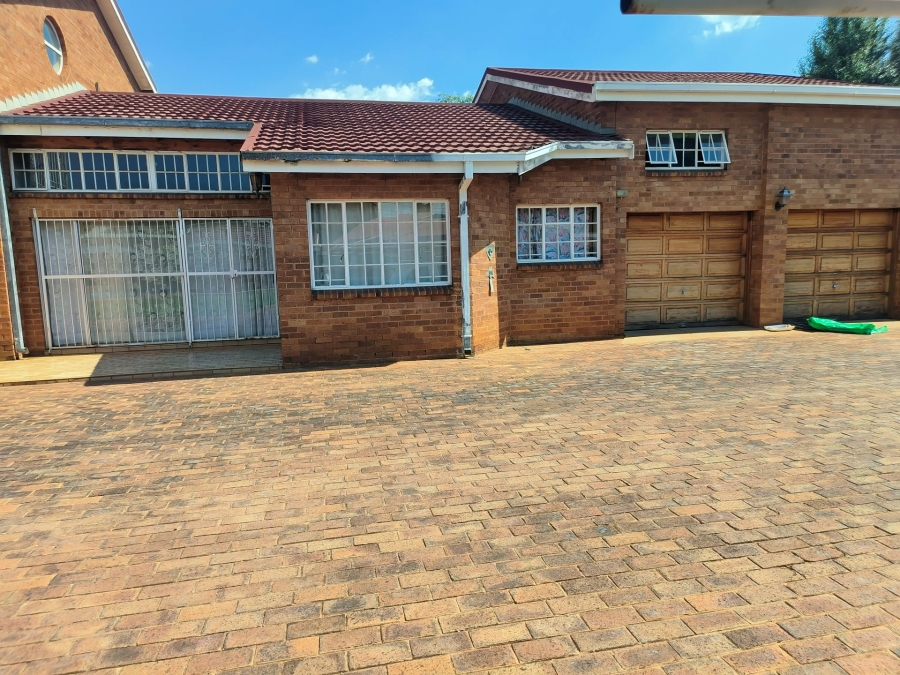 11 Bedroom Property for Sale in Potchefstroom North West